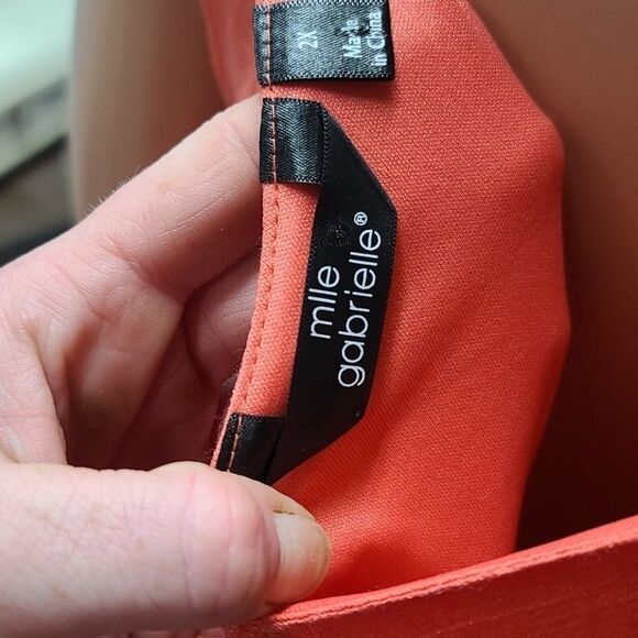 Mlle Gabrielle coral sleeveless flowing dress - Picture 7 of 9